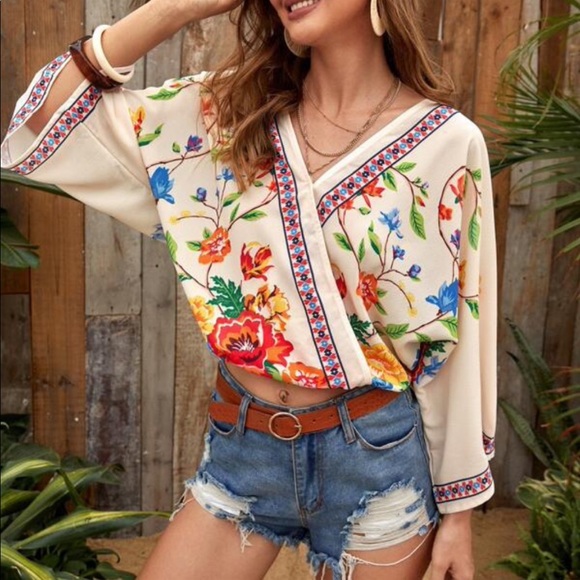Bohemian Cream Floral Print Kimono Sleeve Crop Top - Picture 4 of 10